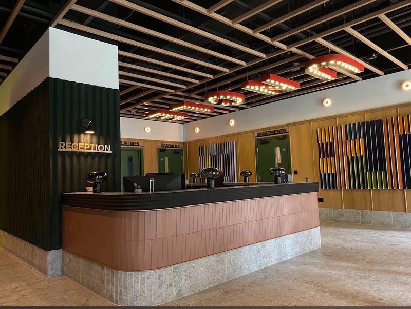 Photo 1: Reception