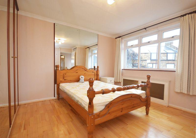 Photo 1: Bedroom