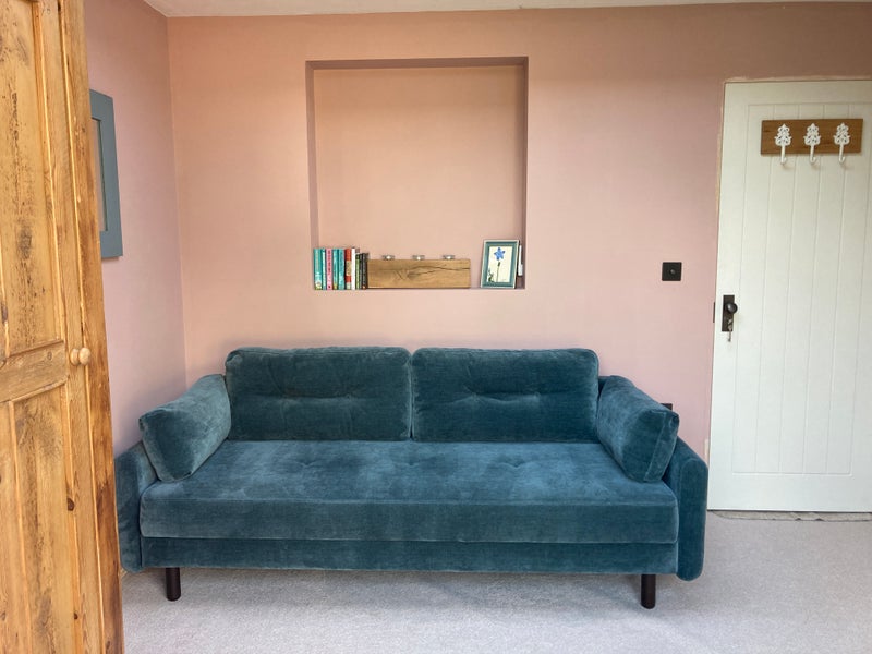 Photo 1: Sofabed