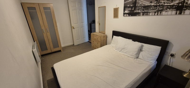 Photo 1: Room