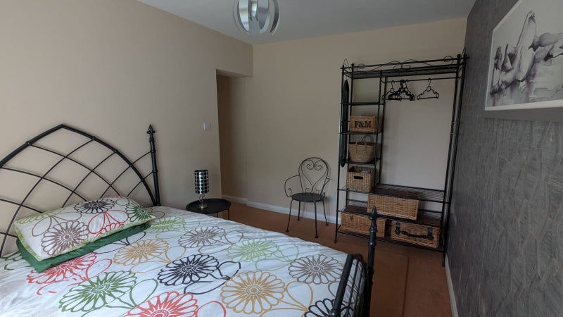 Photo 1: Bedroom