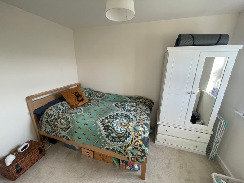 Photo 1: Double bedroom