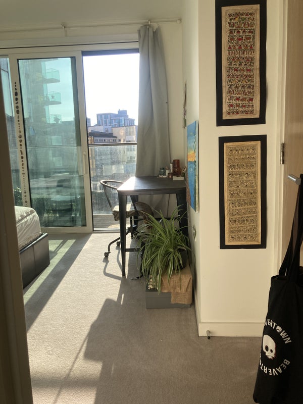 Photo 1: Bedroom