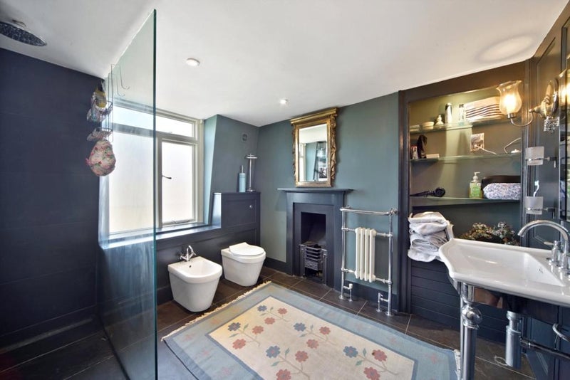 Photo 1: Rooms with such a luxurious private bathroom are in high demand—schedule your viewing today and se