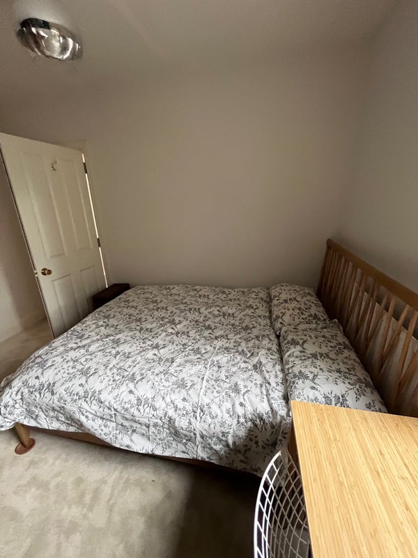 Photo 1: Room 1