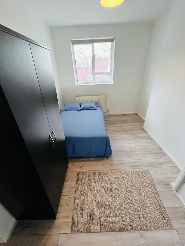 Photo 1: Double Room (£890)
