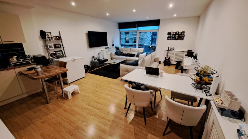 Photo 1: Living room