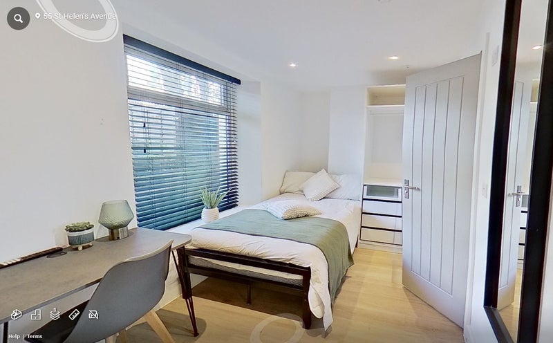 Photo 1: Room 1