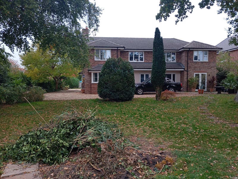 Photo 1: Front house