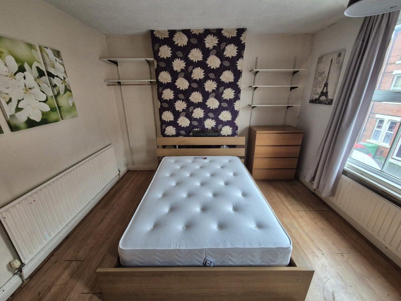 Photo 1: Room 3 £470