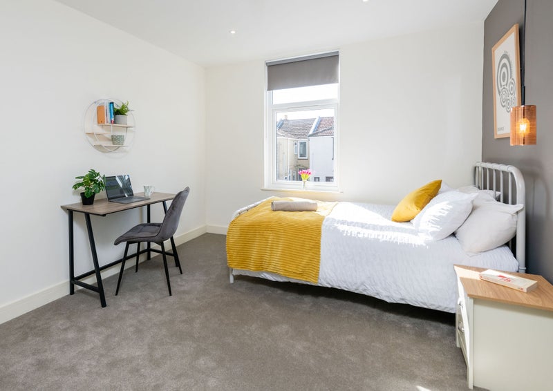 Photo 1: Room 3