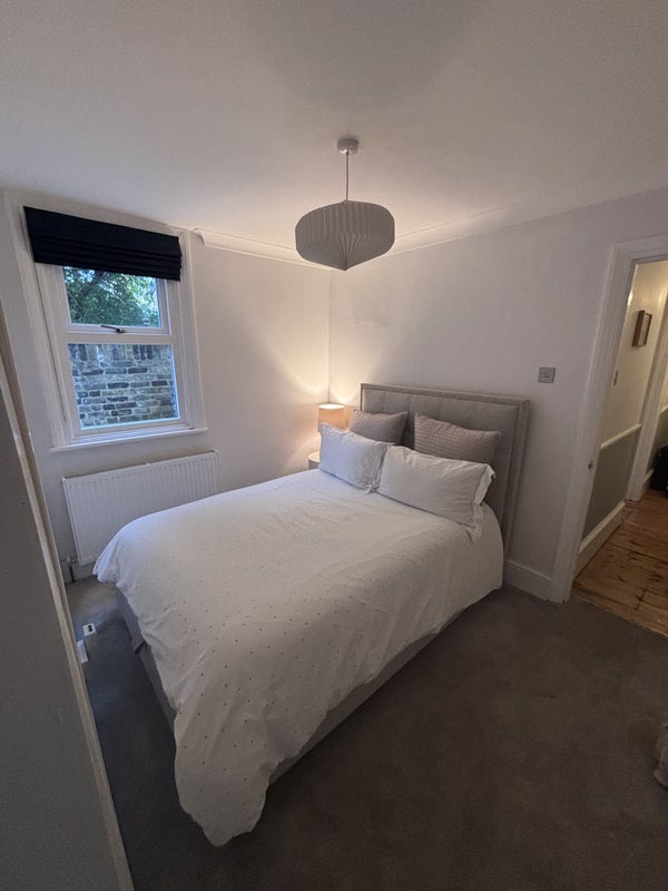 Photo 1: Bedroom