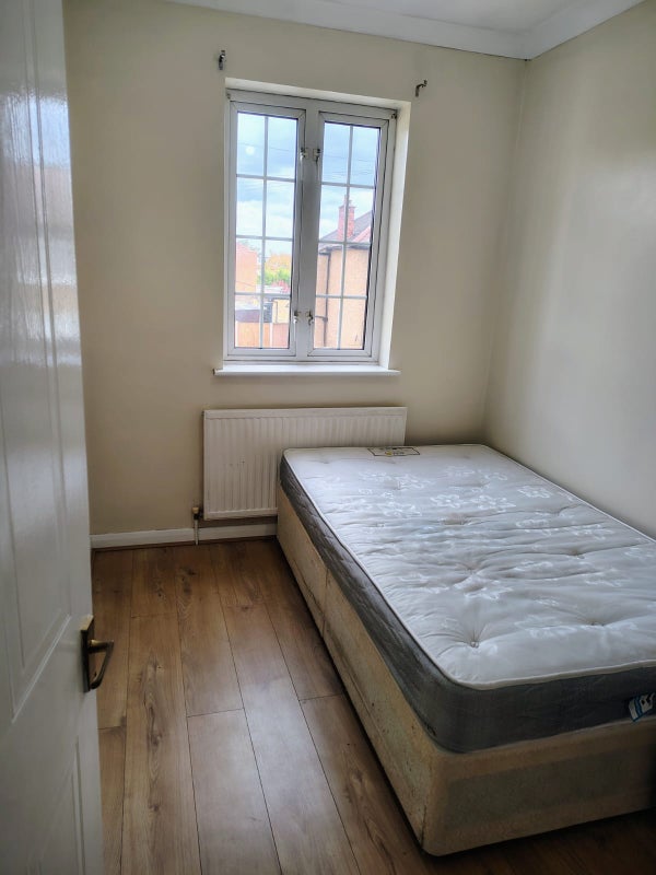 Photo 1: This is the room