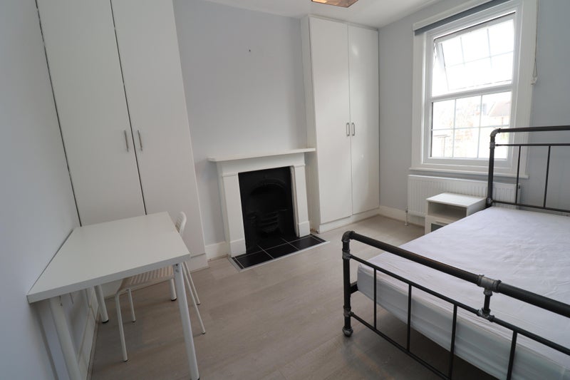 Photo 1: Room B