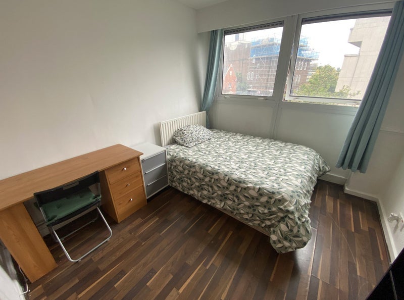 Photo 1: AVAILABLE NOW ✸ 800pcm ✸ furnished as in pictures