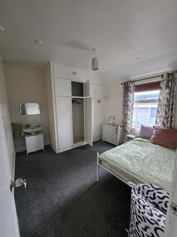 Photo 1: Double room