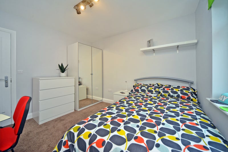 Photo 1: Double bedroom - Room 6 £850pcm