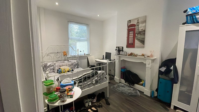 Photo 1: Room1
