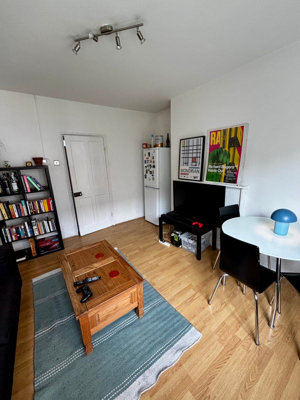 Photo 1: Living room