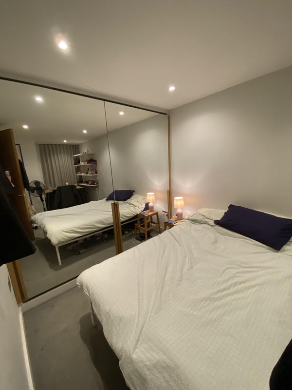 Photo 1: Bedroom