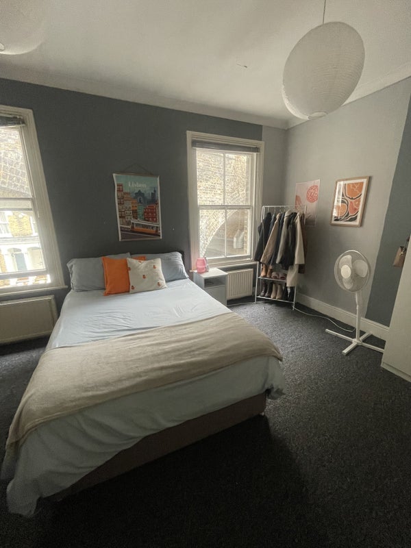 Photo 1: room 2