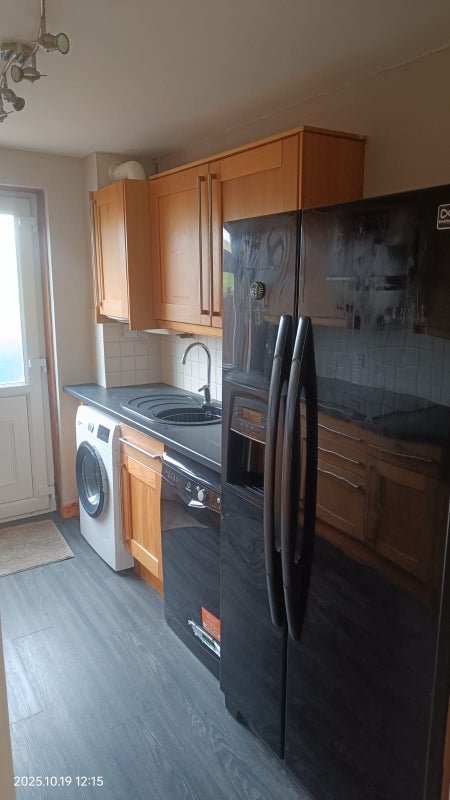 Photo 1: Kitchen