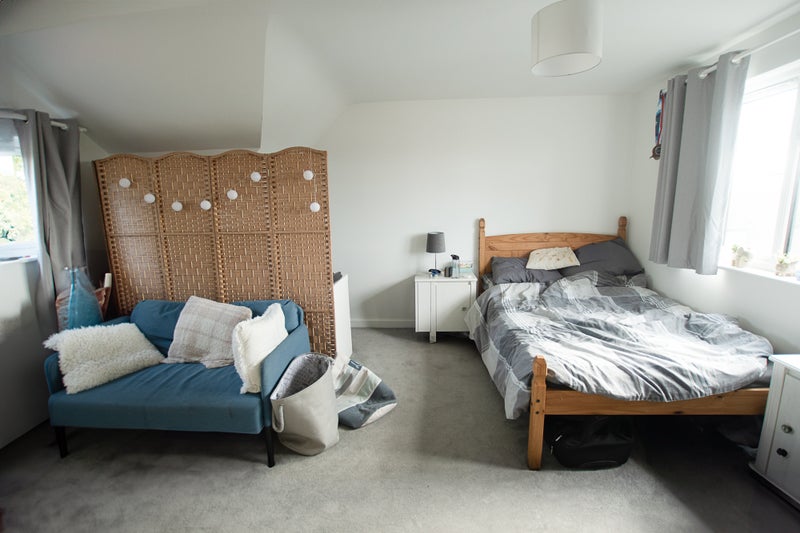 Photo 1: Room 1 - Available 13th November