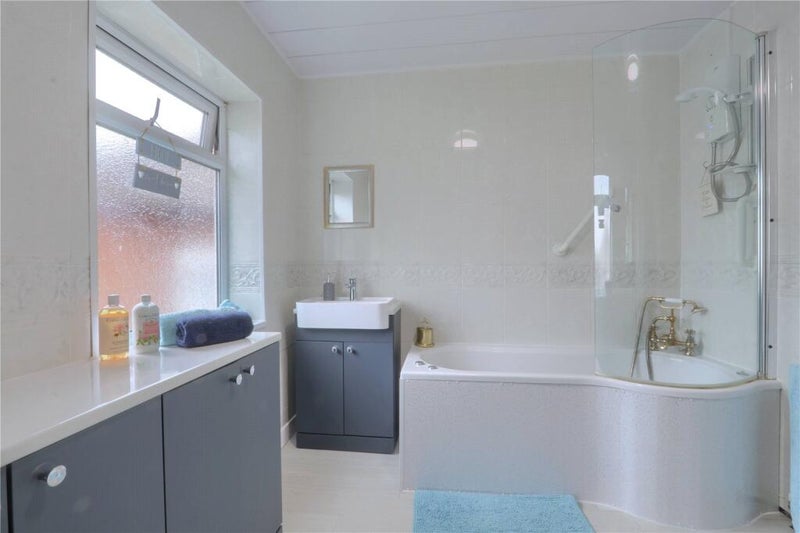 Photo 1: Bath and shower