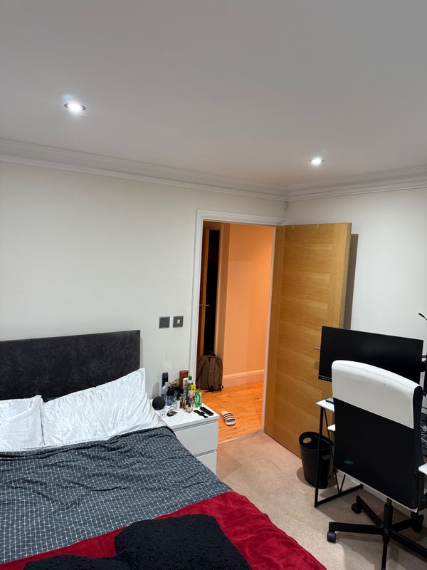 Photo 1: Your Bedroom