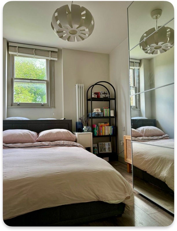 Photo 1: Bedroom