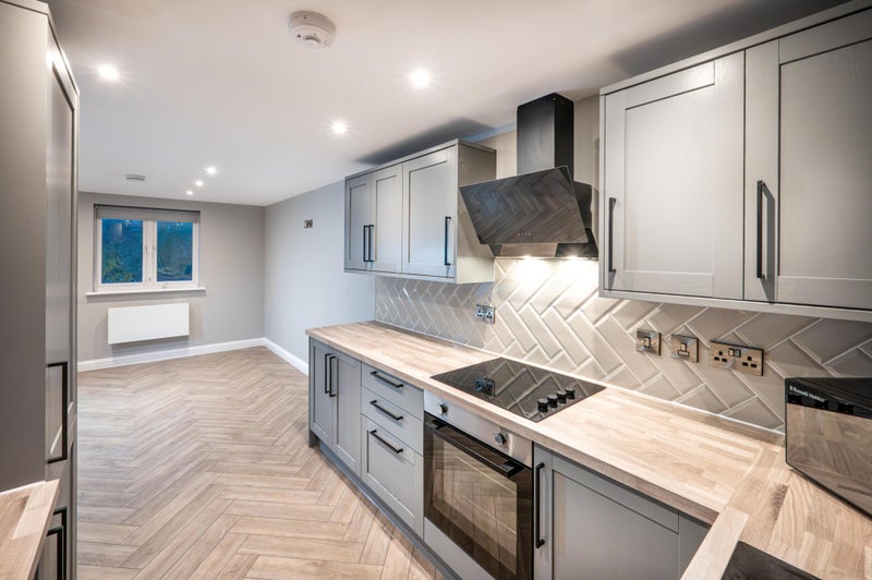 Photo 1: Kitchen
