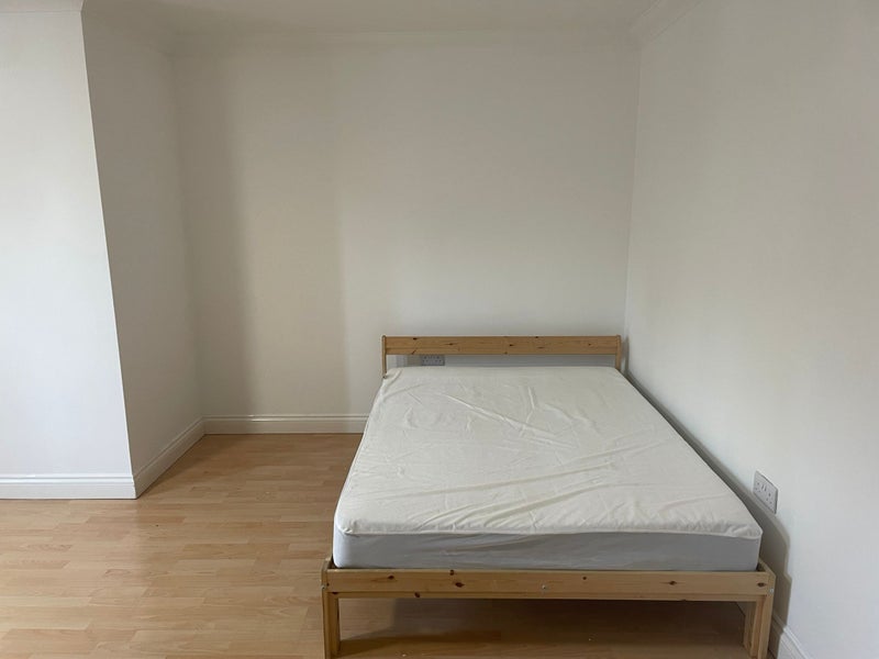 Photo 1: Large Double - £785