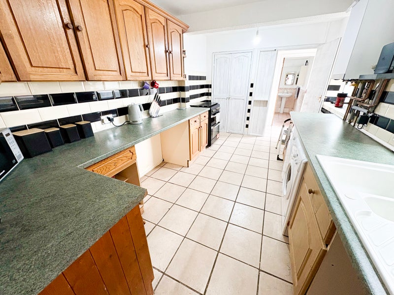 Apartment in Eastleigh, Newtown - More