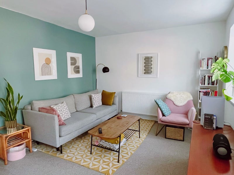 Photo 1: Living room