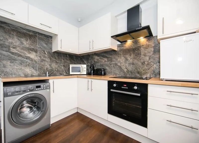 Photo 1: Kitchen