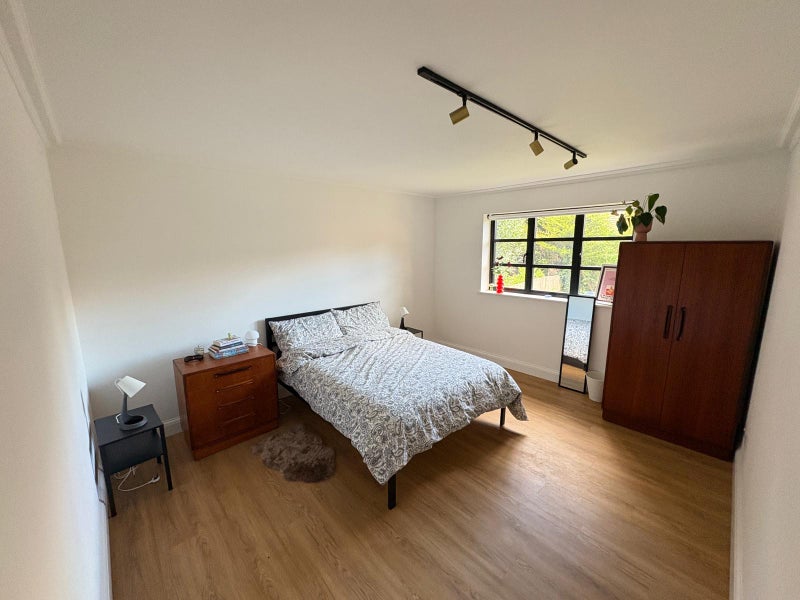 Photo 1: Larger Bedroom - £850
