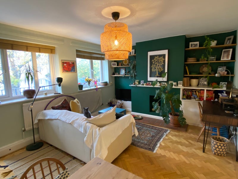 Photo 1: Living/dining room