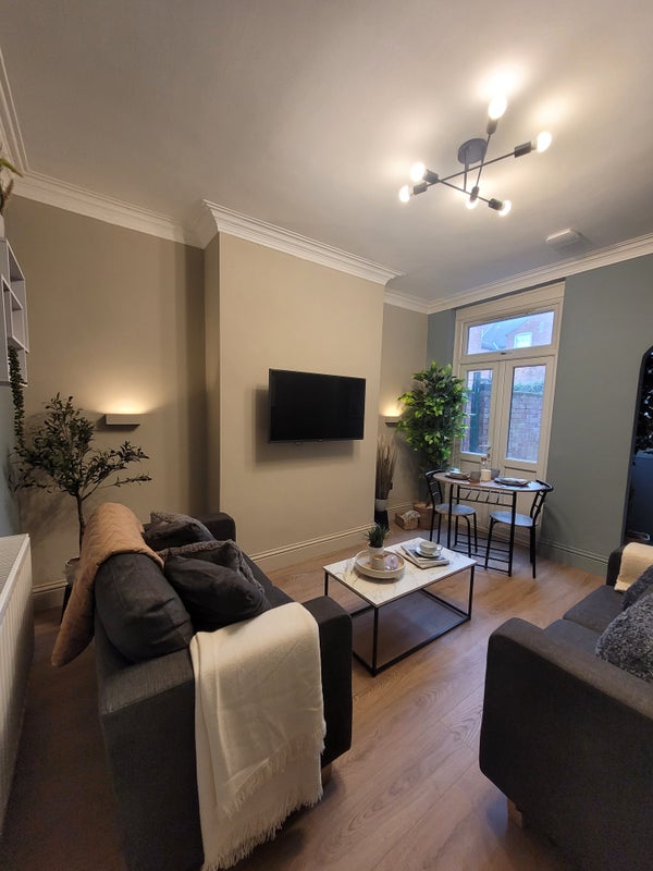 Photo 1: Living room