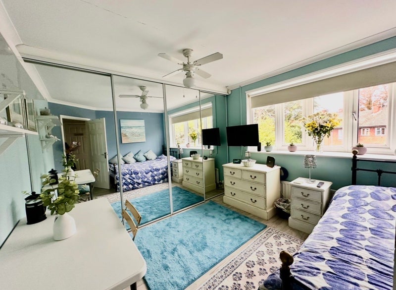 Photo 1: Bedroom with ensuite behind mirrored wardrobes 