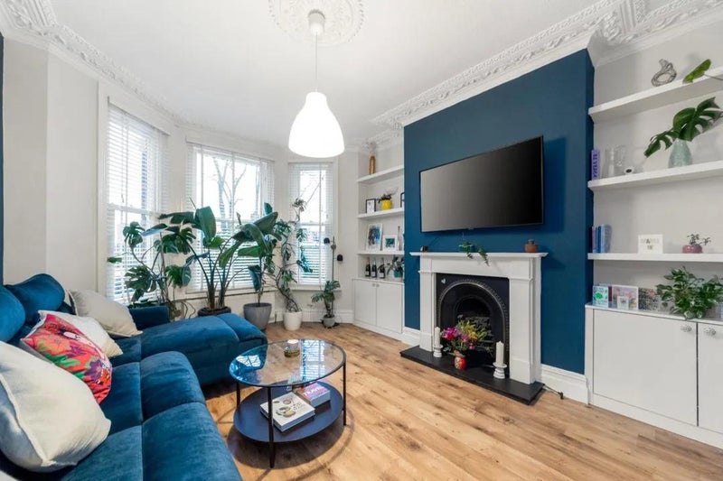 Photo 1: Living room