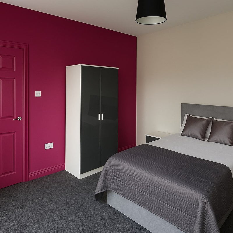 Photo 1: Room 5