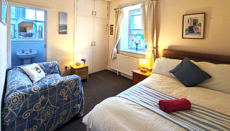 Photo 1: ensuite room from 6 Dec - £690/mo