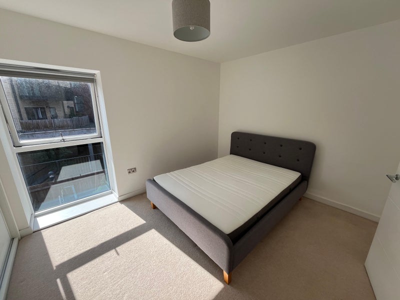Photo 1: Large double bedroom with King size bed