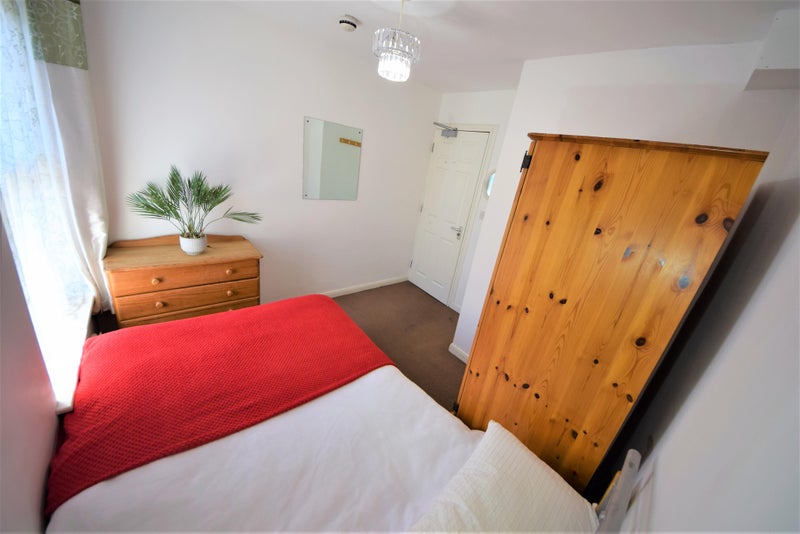 Photo 1: Bedroom Photo 1