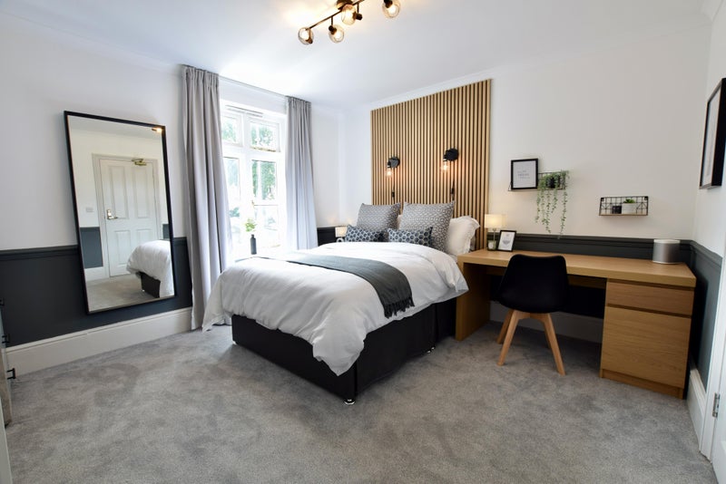 Photo 1: Available from 4th November, £890pcm