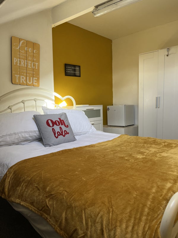 Photo 1: Recent deep clean