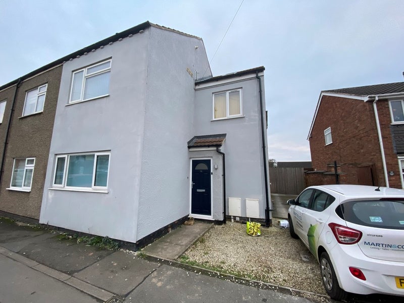 Photo 1: 26 Whitehill road