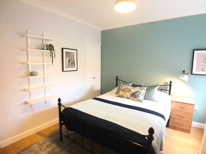 Photo 1: Room 4 @ £595 pcm - Available from 11 Dec 2025