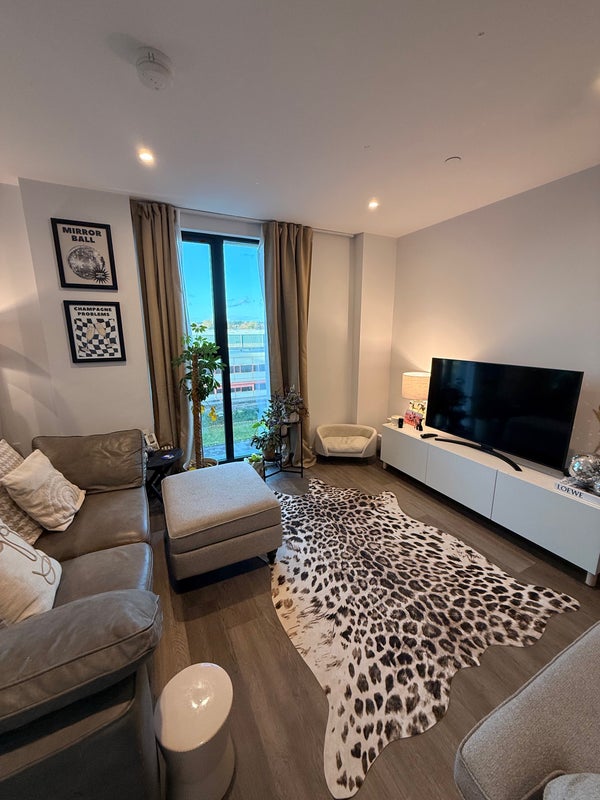 Photo 1: Living room