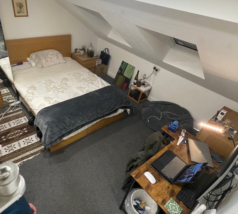 Photo 1: Double Bedroom